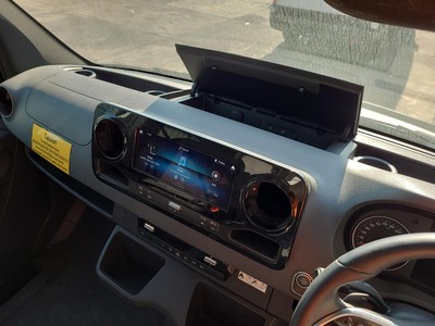 Mercedes Sprinter VS30 Left Rear Sliding Door with Window Glass 2018–Present - Image 16