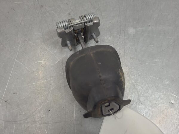 Renault Master X62 LH Front Door Hinge/Runner Check Strap 2011–Present - Image 6