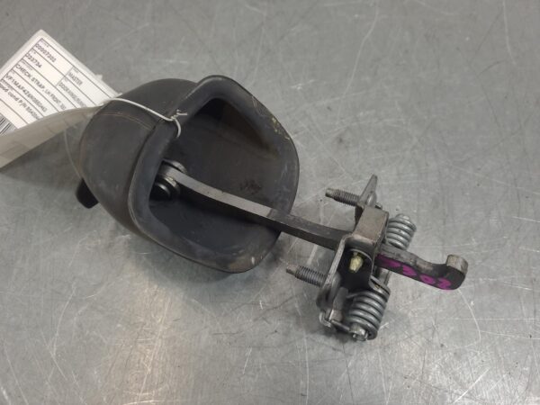 Renault Master X62 LH Front Door Hinge/Runner Check Strap 2011–Present