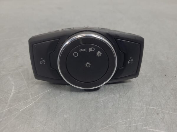 Ford Ranger PX Series 2–3 Headlamp Switch 2015–2022 - Image 3