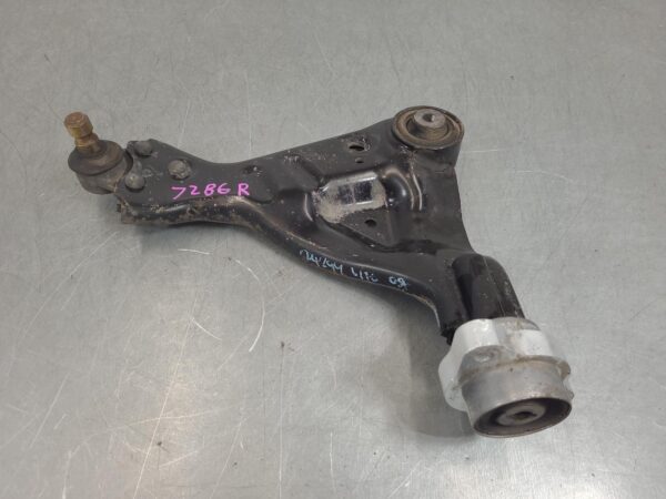Mercedes Viano 639 Right Front Lower Control Arm 2011–2014