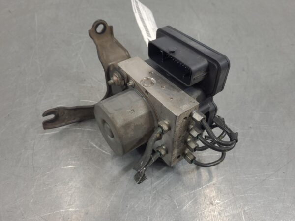 Mazda Bt50 UP ABS Pump/Modulator P/N Ab312c405ae 2011–2015 - Image 2
