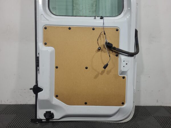 Renault Master X62 Mid/High Roof Bootlid/Tailgate 2020–Present - Image 6