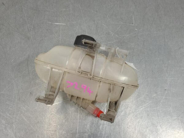 Renault Trafic X82 Overflow Bottle 2015–2022 - Image 3