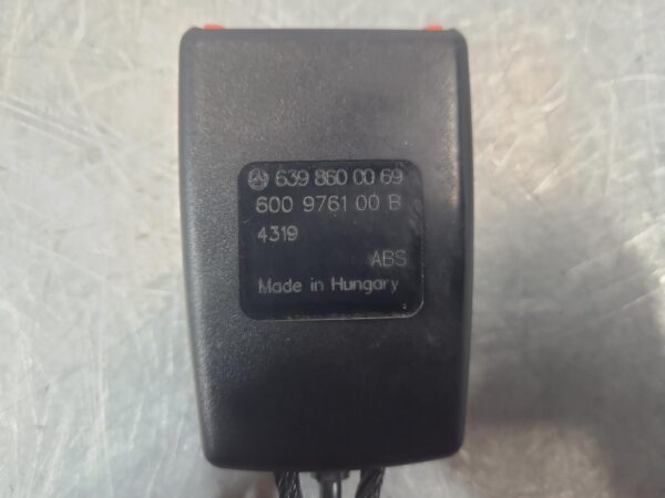 Mercedes Viano 639 RH Front Seat Belt Stalk Only 2011–2014 - Image 7