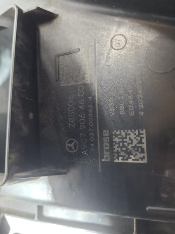 Mercedes Sprinter VS30 2.0L Turbo-Diesel Engine Fan Assembly 2022–Present - Image 7