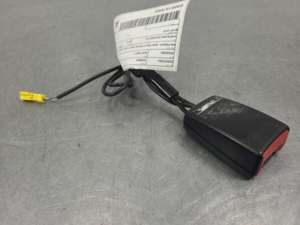 Mercedes Viano 639 RH Front Seat Belt Stalk Only 2011–2014 - Image 2