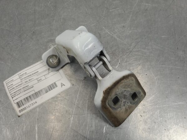 Renault Master X62 RH Front Door Hinge/Runner Lower 2011–Present - Image 4