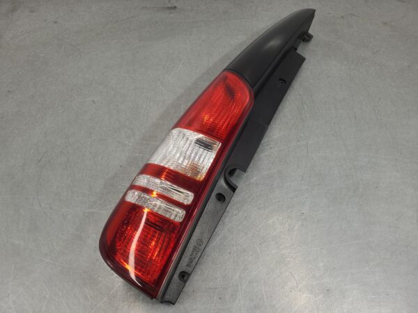 Mercedes Viano 639 Left Taillight In Body Tail Light 2011–2014 - Image 3