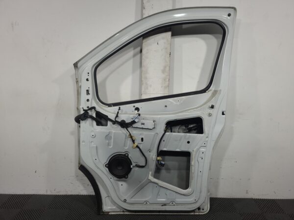 Renault Trafic X82 Right Front Door 2015–2020 - Image 4
