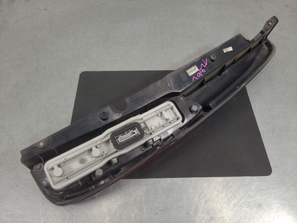 Mercedes Viano 639 Left Taillight In Body Tail Light 2011–2014 - Image 5
