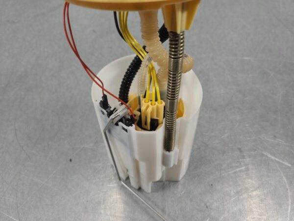 Renault Master X62 2.3L Turbo-Diesel Fuel Sending Unit 2015–Present - Image 8