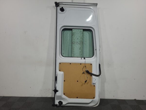 Renault Master X62 Mid/High Roof Bootlid/Tailgate 2020–Present - Image 4