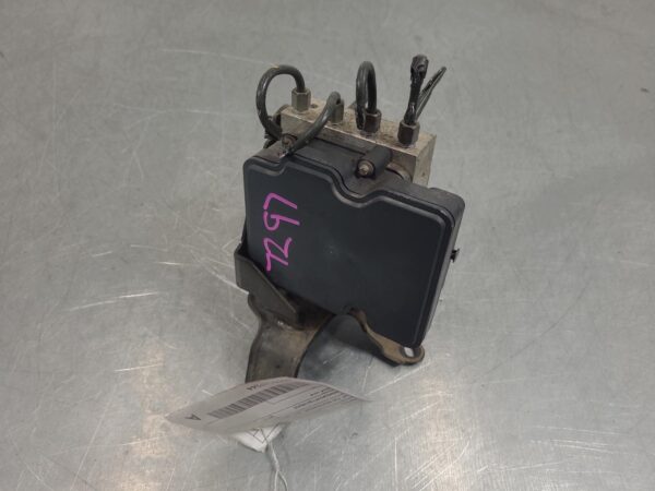 Mazda Bt50 UP ABS Pump/Modulator P/N Ab312c405ae 2011–2015 - Image 4