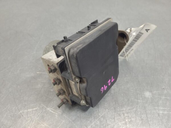 Mercedes Sprinter NCV3 ABS Pump/Modulator P/N A0014462589 2006–2018 - Image 6