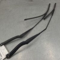 Renault Trafic X82 Wiper Arm Front Pair 2015–Present