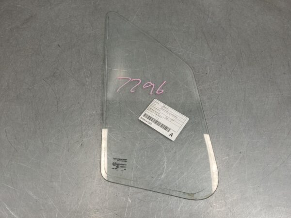 MERCEDES SPRINTER 2006-2018 RIGHT FRONT 1/4 DOOR GLASS NCV3, 10/06-04/18