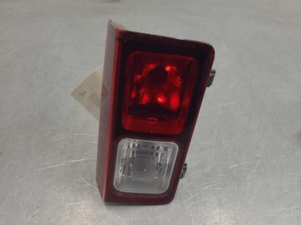 Renault Trafic X82 Right Taillight In Body Lower 2015–Present