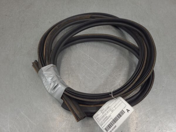 Renault Trafic X82 Body Seal Rubber Tailgate Rubber Seal 2015–Present