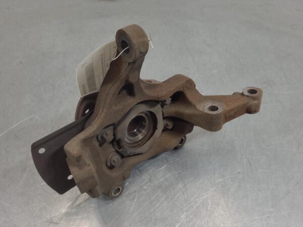 Renault Trafic X82 Left Front Hub Assembly 2015–Present - Image 5