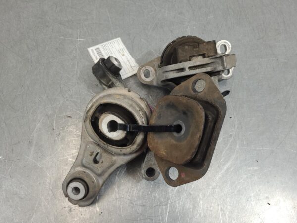 Renault Trafic X82 Mount 2015–Present - Image 5