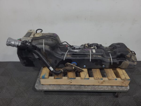 Renault Master X62 2.3L Turbo-Diesel Fuel Tank Twin Turbo 2015–Present - Image 3