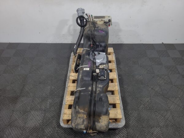 Renault Master X62 2.3L Turbo-Diesel Fuel Tank Twin Turbo 2015–Present - Image 5