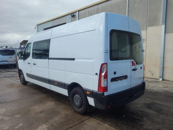 Renault Master X62 2.3L Turbo-Diesel Fuel Tank Twin Turbo 2015–Present - Image 8
