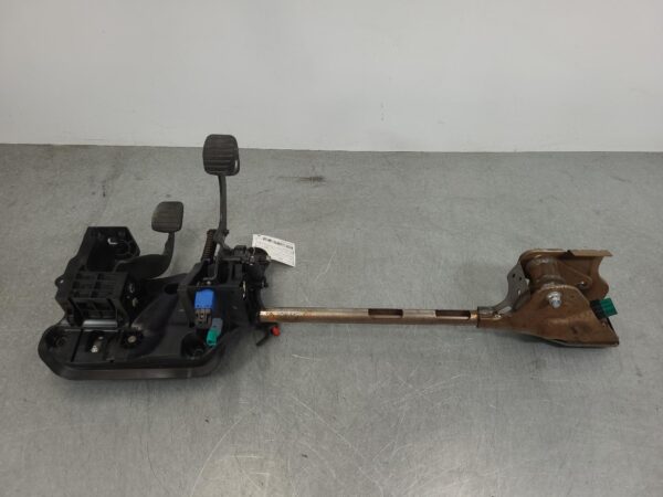 Renault Trafic X82 Brake Pedal Assembly 2015–Present
