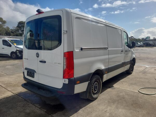 Mercedes Sprinter VS30 Front Panel 2018–Present - Image 9
