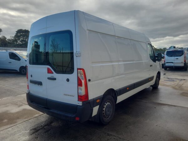 Renault Master X62 2.3L Turbo-Diesel Fuel Tank Twin Turbo 2015–Present - Image 9