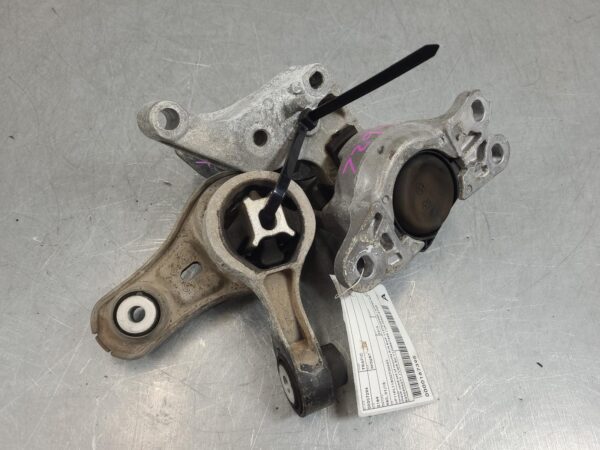 Renault Trafic X82 Mount 2015–Present