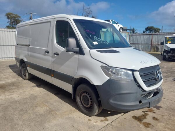 Mercedes Sprinter VS30 2.0L Turbo-Diesel Engine 2022–Present - Image 9