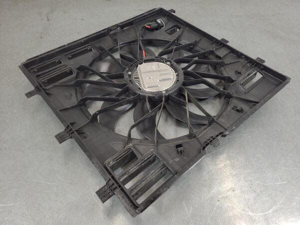 Mercedes Sprinter VS30 Fan Single Turbo 2022–Present - Image 3