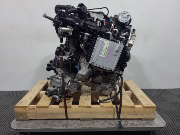 Mercedes Sprinter VS30 2.0L Turbo-Diesel Engine 2022–Present - Image 2
