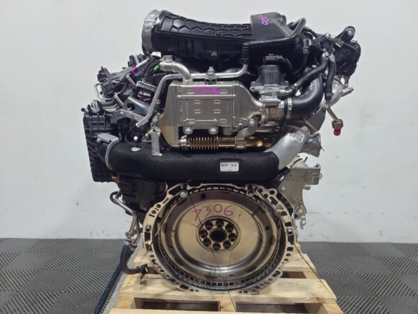 Mercedes Sprinter VS30 2.0L Turbo-Diesel Engine 2022–Present - Image 3