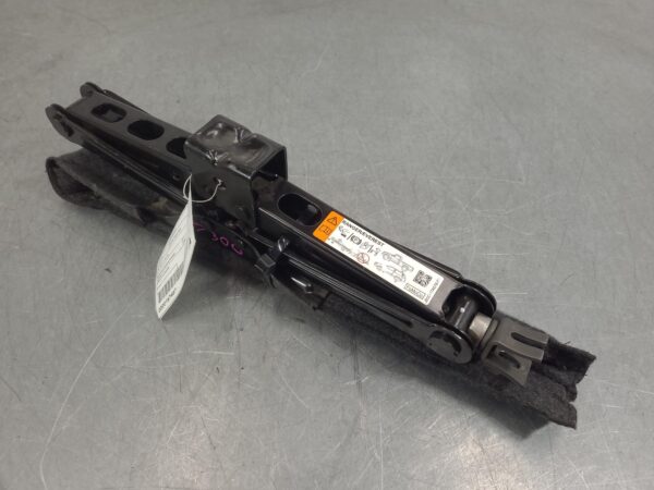 Ford Ranger PX Jack/Tool Kit 2011–2022 - Image 2