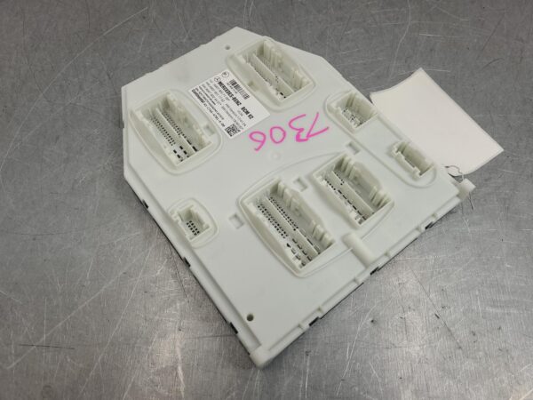Mercedes Sprinter VS30 ECU Sam Control Module 2018–Present - Image 2