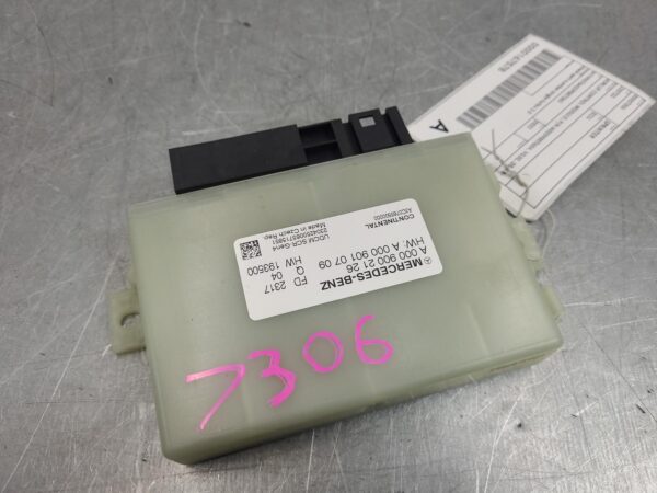 Mercedes Sprinter VS30 ECU Adblue Control Module 2018–Present - Image 3