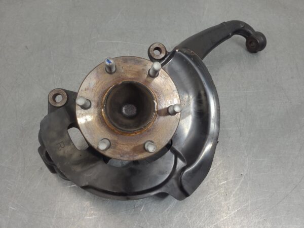 Nissan Navara NP300 Right Front Hub Assembly 2wd 2015–2025 - Image 3