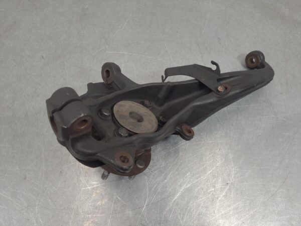 Nissan Navara NP300 Right Front Hub Assembly 2wd 2015–2025 - Image 5