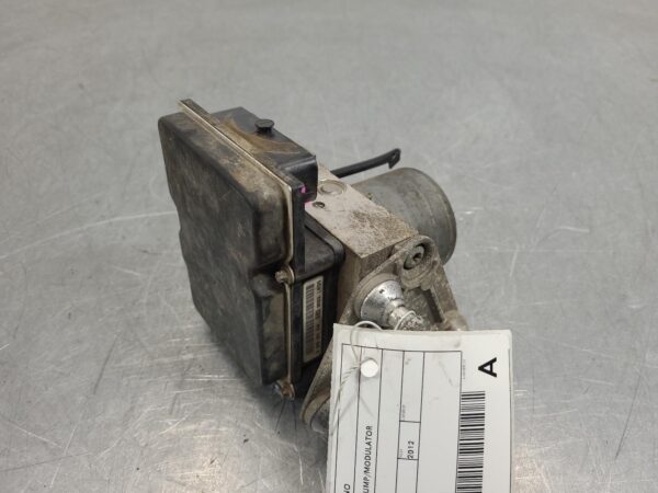 Mercedes Viano 639 ABS Pump/Modulator P/N A0084315412 2005–2014 - Image 5