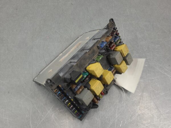 Mercedes Viano 639 Fuse Box Engine Bay 2005–2014 - Image 4