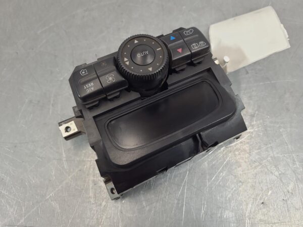 Mercedes Viano 639 Heater/AC Controls In Dash 2005–2014 - Image 3