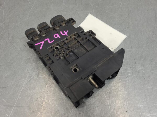 Renault Trafic X82 Fuse Box Engine Bay 2015–Present - Image 5