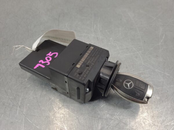 Mercedes Viano 639 Ignition W/ Key 639 Wagon 07/05-12/14 2005–2014