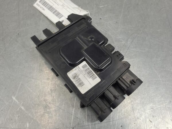 Renault Trafic X82 Fuse Box Engine Bay 2015–Present - Image 2