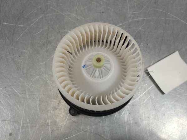 RAM 2500/3500 D2 Heater Fan Motor Dj/D2 2020–Present - Image 3