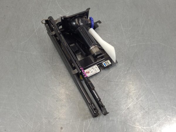 RAM 2500/3500 D2 Jack/Tool Kit Dj/D2 2020–Present - Image 3