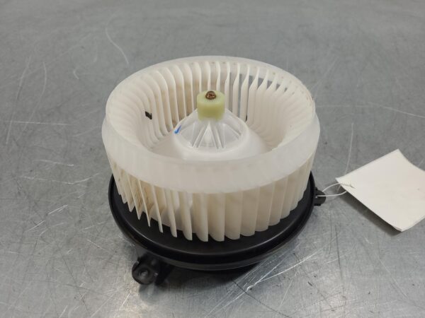 RAM 2500/3500 D2 Heater Fan Motor Dj/D2 2020–Present - Image 2